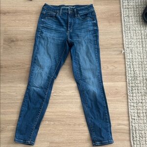 Universal Thread Women's Dark Blue Skinny Jeans